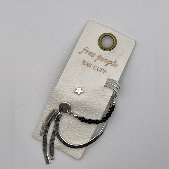 Free People | Ear Cuff + ⭐️ Stud | Silver Color | One Size - Picture 1 of 3